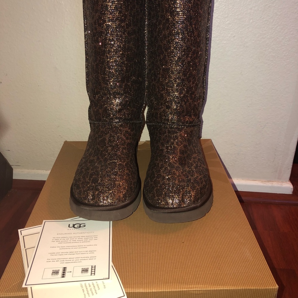 🐆 UGG BOOTS TALL GLITTER CHEETAH Size 10